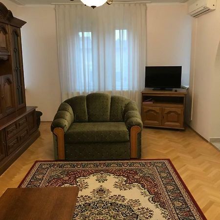Gabor Pal 1 Apartman 2 Szoba Dunafoldvar Εξωτερικό φωτογραφία